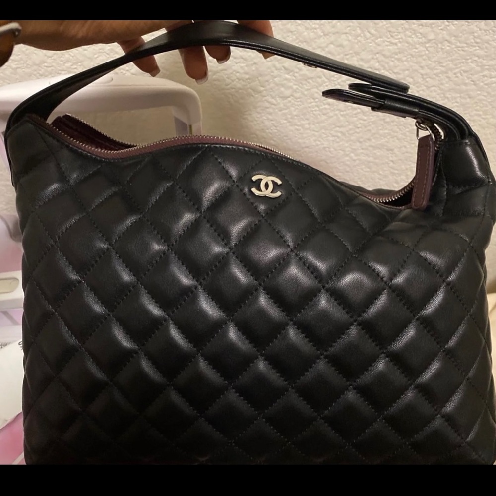 🌹 CHANEL Quilted Lambskin handbag ~ NEW/FLAWLESS - Picture 5 of 10